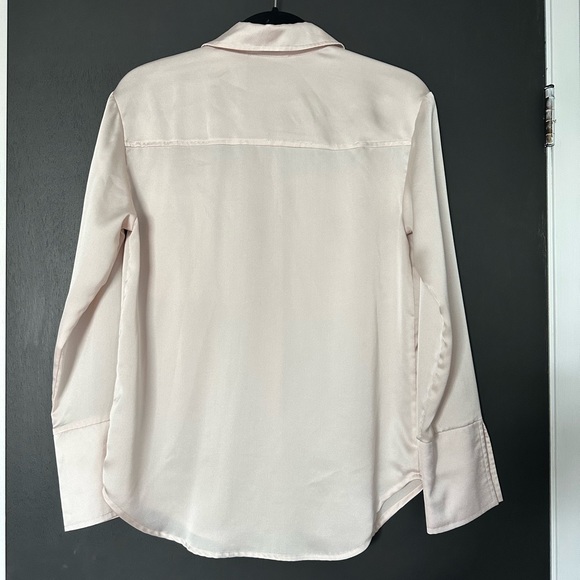 Ro & De Light Pink Oversized Satin Effect Button Up Top - Size XS. - Picture 5 of 7